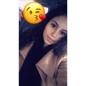 Meet your Posher, Daniela